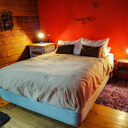 Hostal & Cabanas Luna Del Sur Cucao ภายนอก รูปภาพ