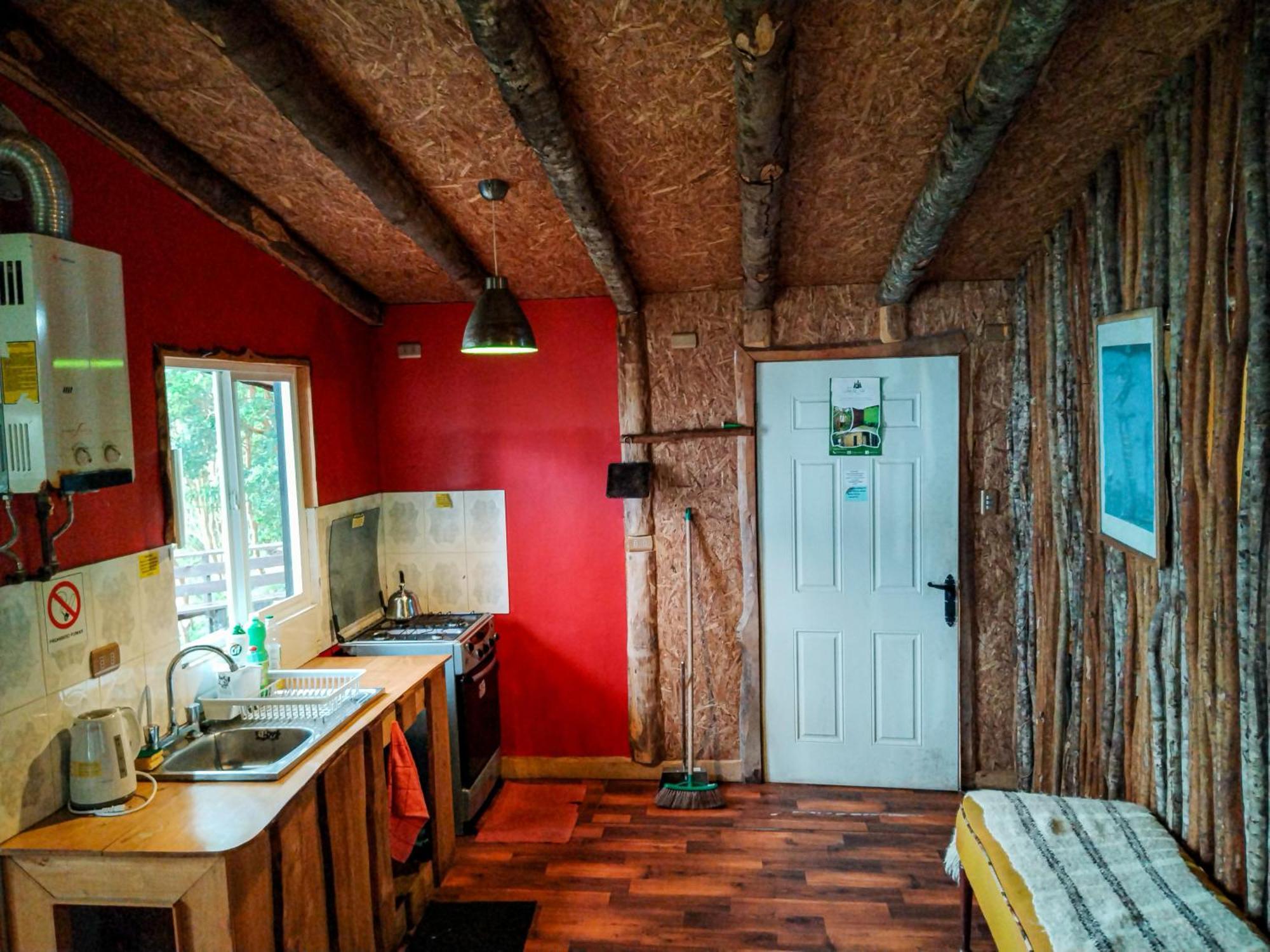 Hostal & Cabanas Luna Del Sur Cucao ภายนอก รูปภาพ